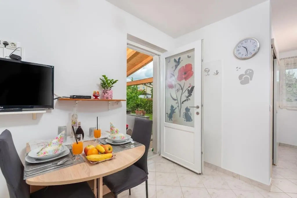 Jani Apartment Porec 0*,